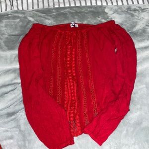 Super cute off the shoulder top!